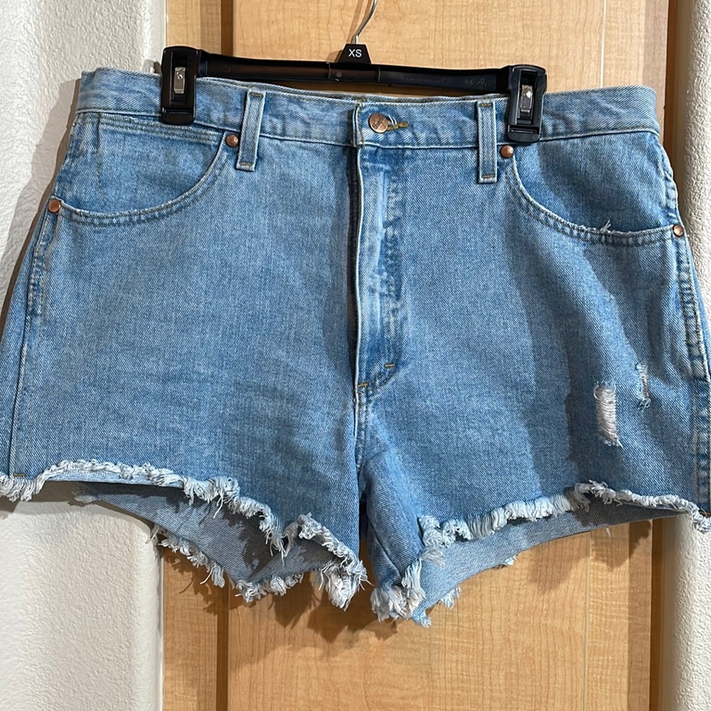 LIKE NEW Wrangler Denim Shorts